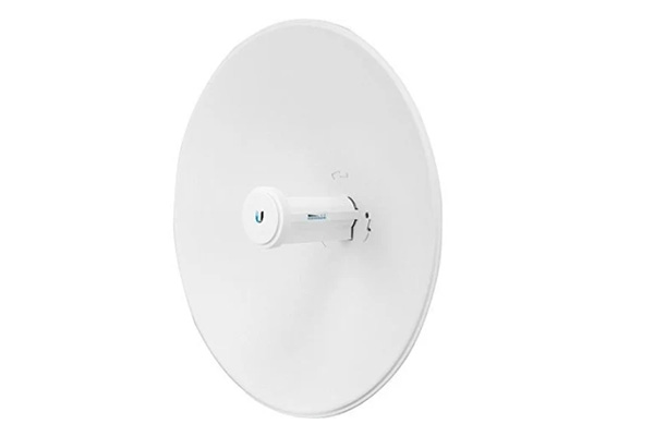 Antena blanca en forma de circular con un receptor al centro